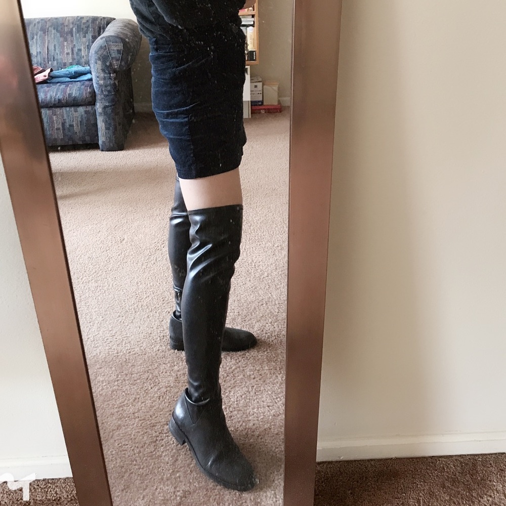 ⭐️moving sale⭐️ Over knee boots
